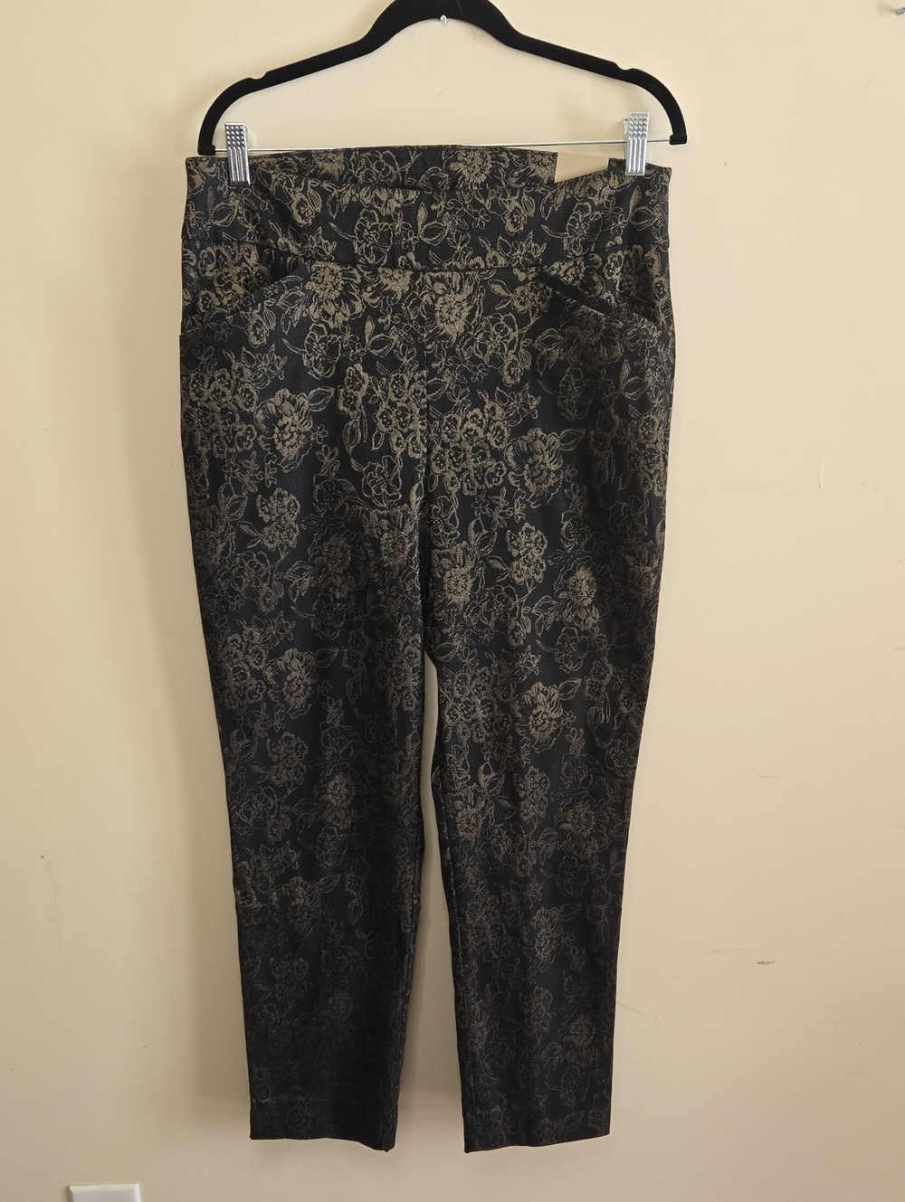 Chico’s Perfect Stretch Josie Slim Ankle Pants Size 2 12 NWT Floral Print - Picture 2 of 6